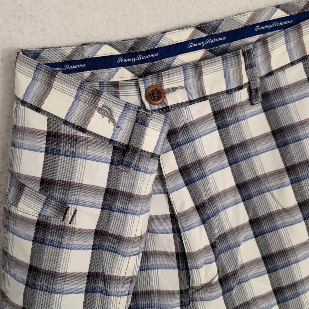 Tommy Bahama Shorts Mens 38x10 Blue Gray Plaid Flat Front Golf